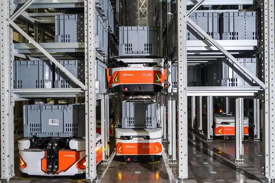 Cainiao does ZeeBot robots